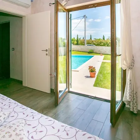 Charming Luce Ribari In Istria Countryside Radetići