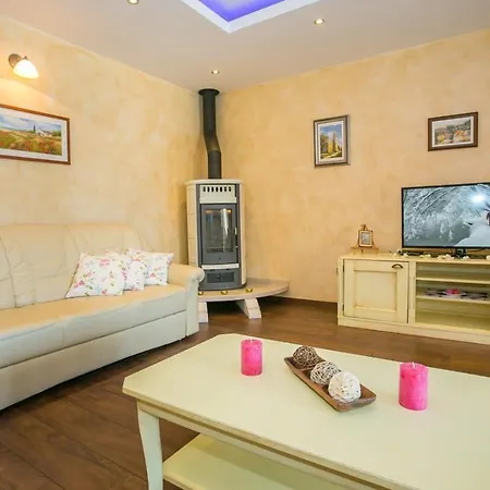 Villa Charming Luce Ribari In Istria Countryside