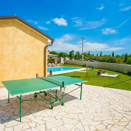 Charming Luce Ribari In Istria Countryside