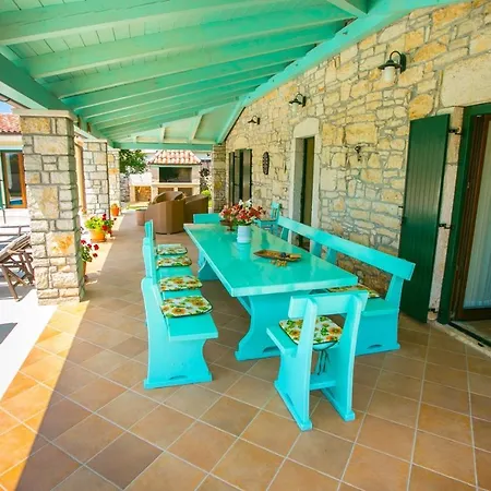 Charming Luce Ribari In Istria Countryside