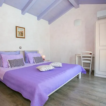 Villa Charming Luce Ribari In Istria Countryside *